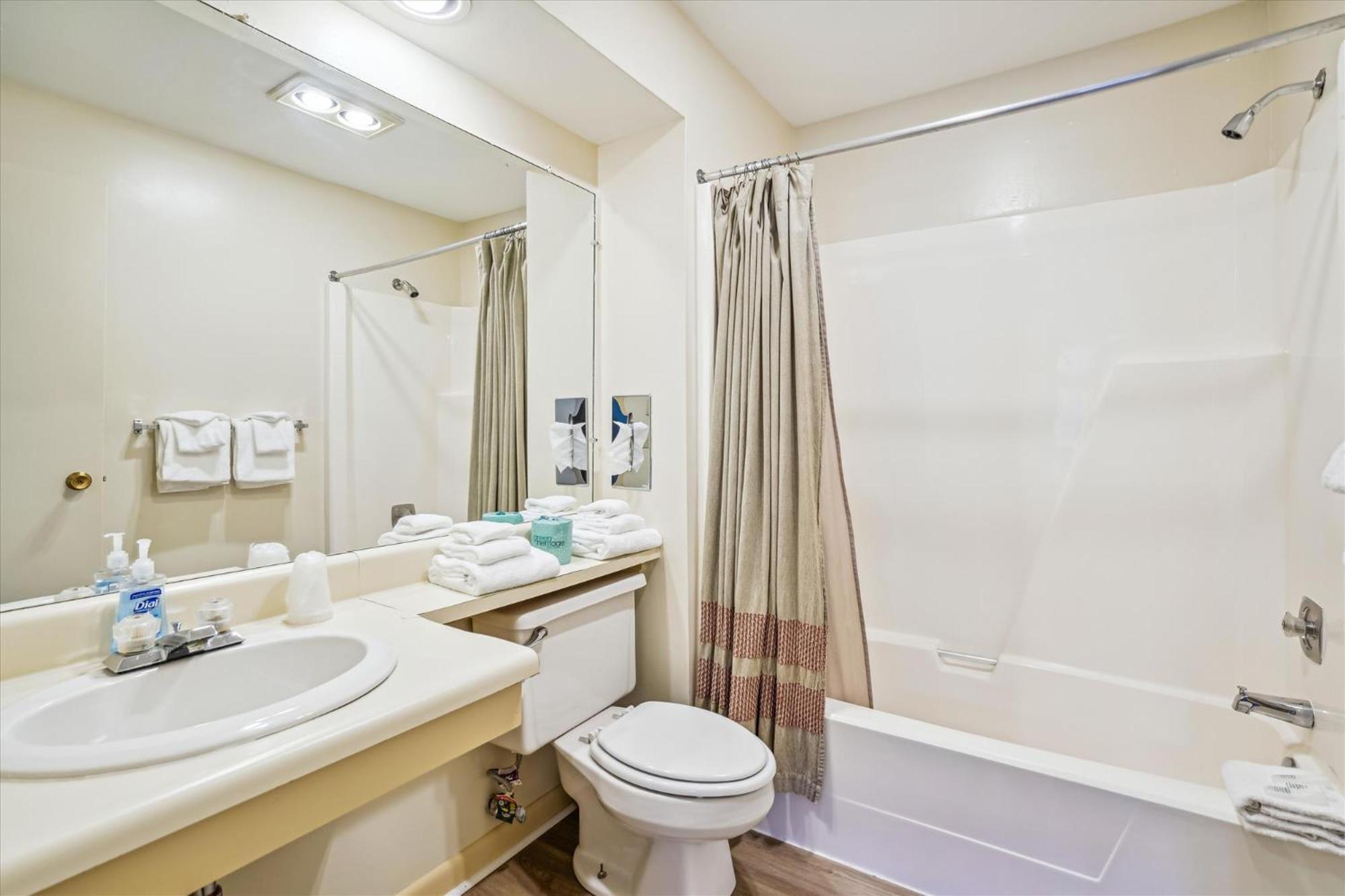 Cedarbrook Queen Suite 108 基灵顿 外观 照片